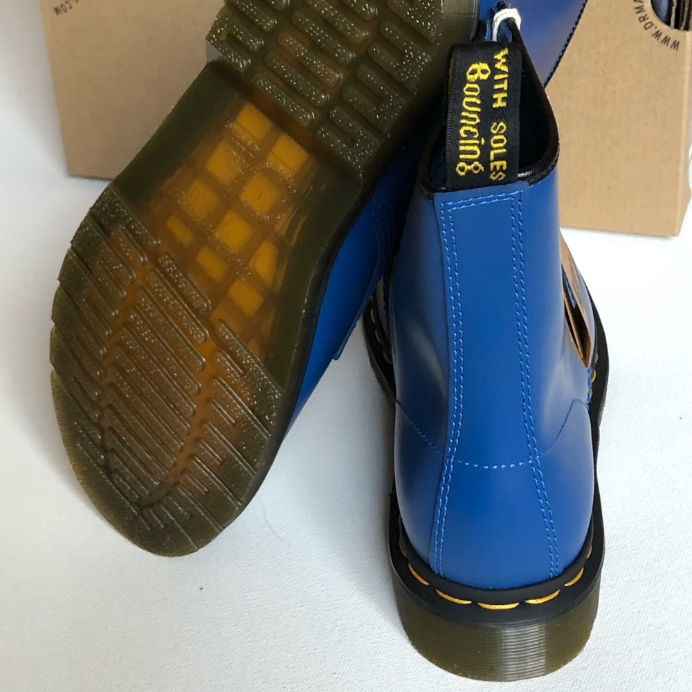 Dr. Martens - Picture 3 of 6